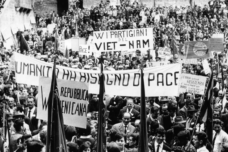 Manifestazione studentesca anni 70