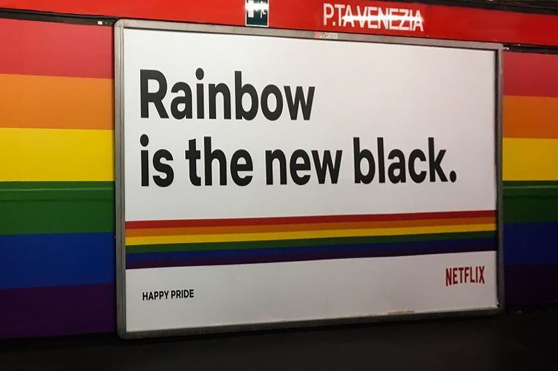 La stazione di Porta Venezia ridipinta da Netflix