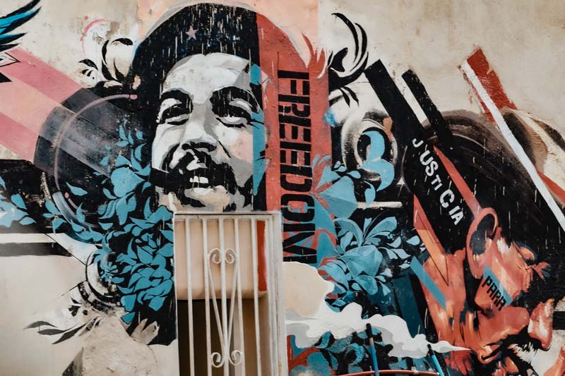 Emily Crawford, Murale di Che Guevara su un muro a L'Havana, 2021 