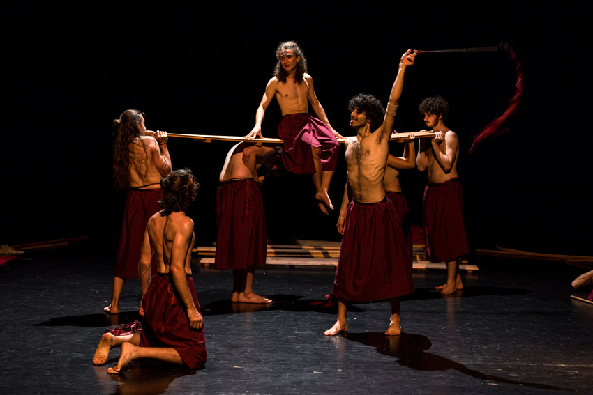 Rappresentazione del Mahabharata in apertura ai XXXVI Rencontres du Jeune Théâtre Européen (foto: Giulia Berruti)